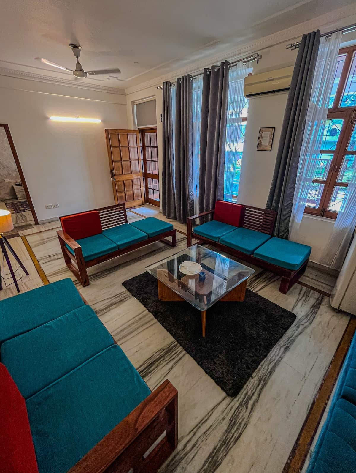 Evara's Ganges Grace Luxury Homestay